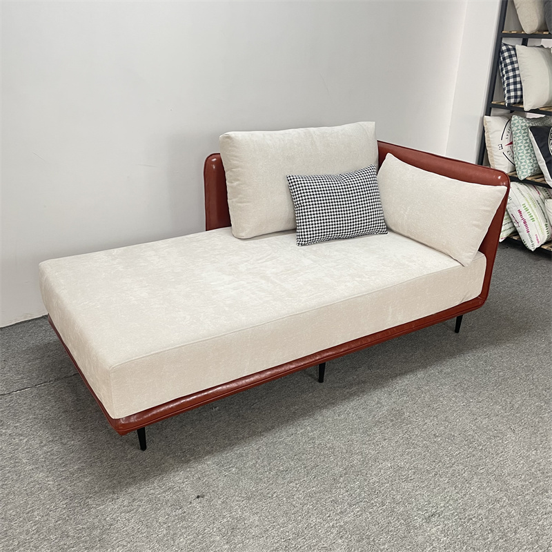 Lounge Chaise with Metal Foot